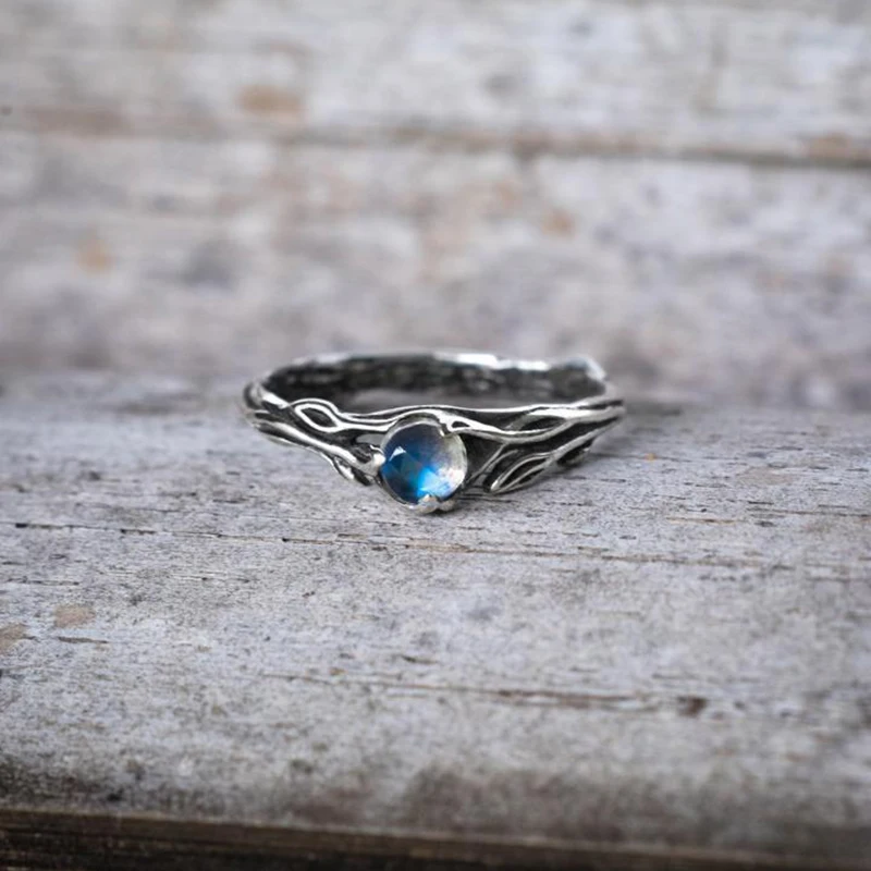 

Регулируемое кольцо с инкрустированным топазом, в стиле ретро