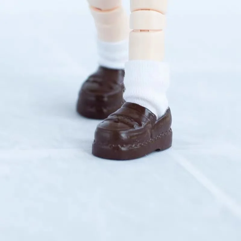 Фото Пара студенческих туфель для куклы OB11, пластиковые туфли японского аниме Ob11 1/12, обувь для куклы Bjd Gsc JK, аксессуары для кукол YMY №2