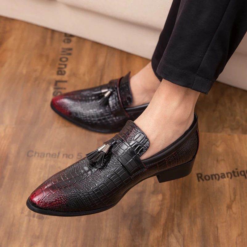 

WEH New Mens Dress Shoes Men's fashion Tassel Soft Moccasins Male Genuine Leather Casual Loafers Outdoor Driving Flats Shoes