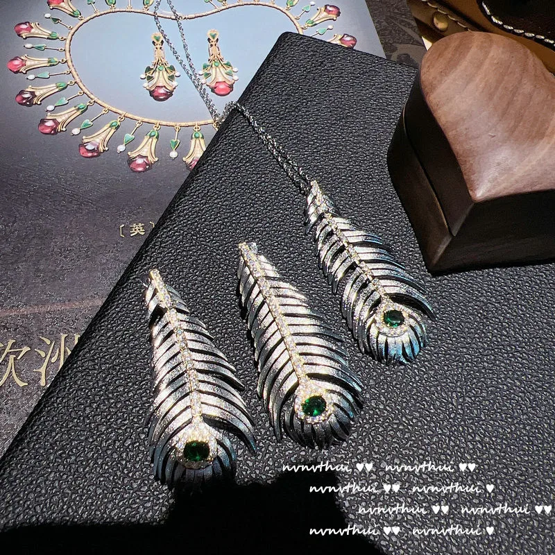 

golden malachite green embossed feather earrings sparkling zircon Luxury banquet necklace women vintage jewelry set