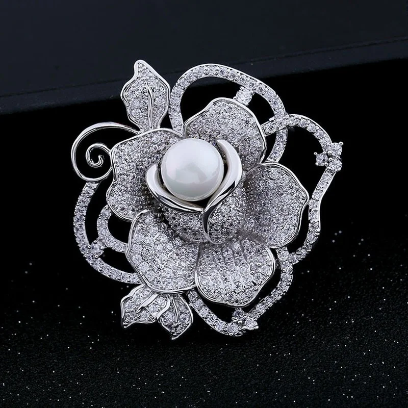 

Luxury Zircon Rose Flower Lapel Pins High Quality Badges Noble And Elegant BROOCHE Dubai Arab Brooches for Women Dress Accessory