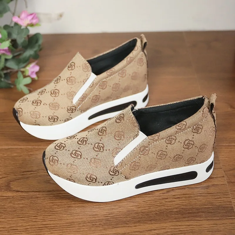 Осенние кроссовки 202 женские повседневные удобные туфли на плоской подошве