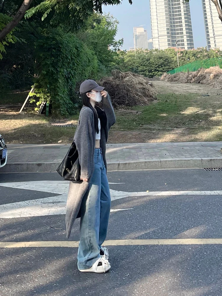 Элегантный высококачественный серый свитер выше колена средней длины с