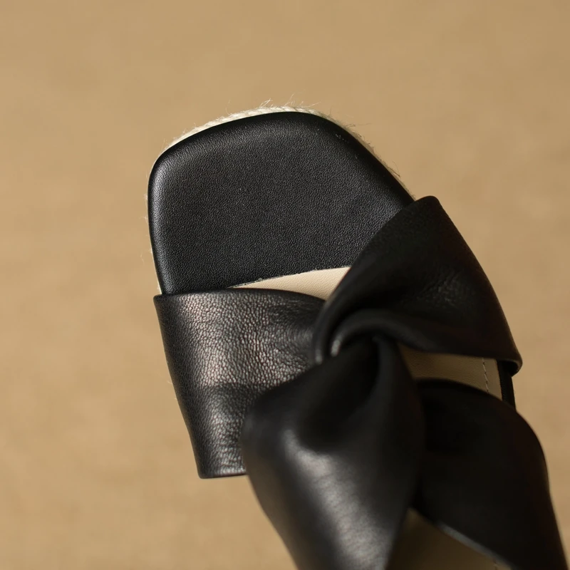 Женские шлепанцы с квадратным носком плетеные тапки из воловьей кожи на высоком