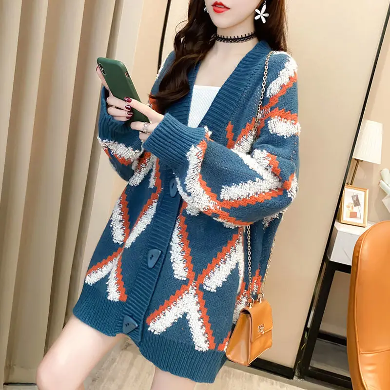 

Knitted Cardigan Female Spring Autumn 2022 Diamond-shaped Plaid V-neck Jacket Loose Korean Fashion Sweater Coat Women Clothing
