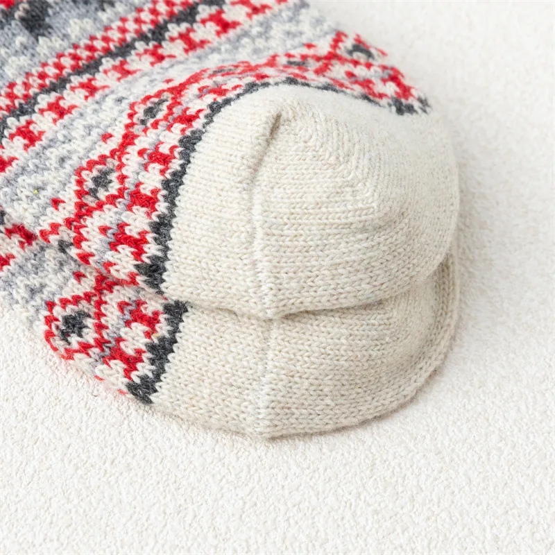 2021 New Styles Women Wool Socks Winter and Autumn Octagon Flower Warmer Cashmere Thermal Thicken Ethnic Style Women Socks