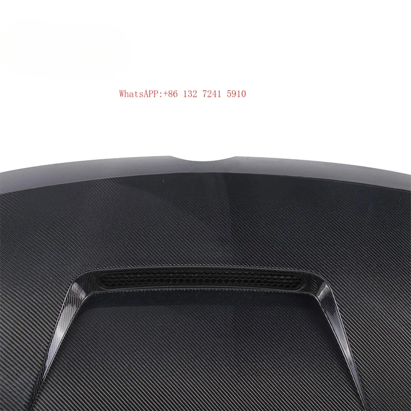 Фото Подходит для модификации капота Volkswagen Golf 7 7.5 MK7 в стиле LY из углеродного волокна. №1
