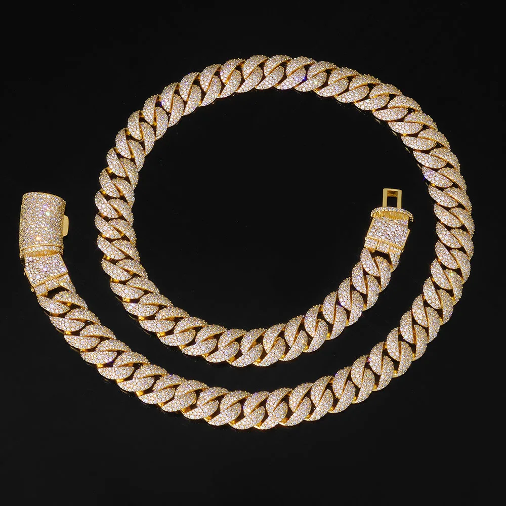 Фото Изысканное колье-цепочка Cuban Link 14 мм с 3 рядами бриллиантов, инкрустированное латунью и блестящими фианитами, с модным дизайном застежки, в стиле хип-хоп №2