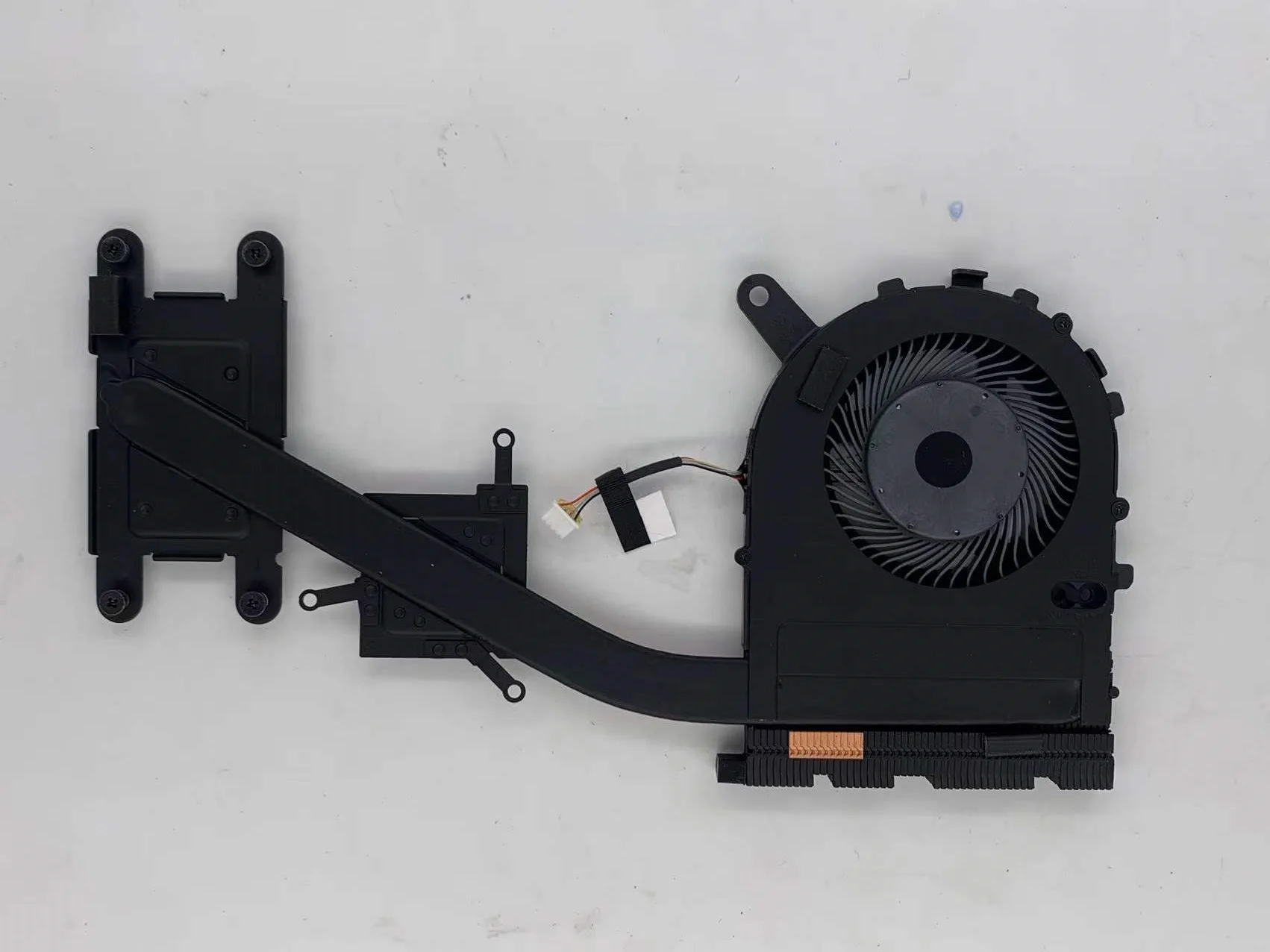 Dell Inspiron 7460 7472 7560 7572 Vostro 15 5468 5568 кулер для процессора с радиатором |