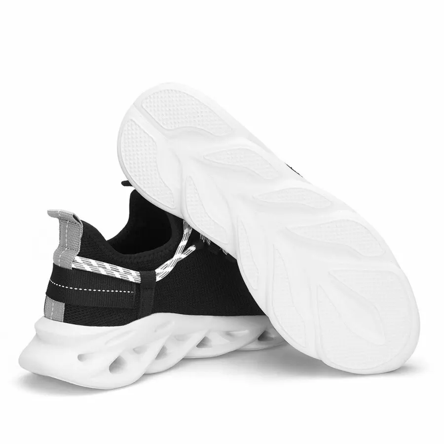 

Sneakers Dark Seer -