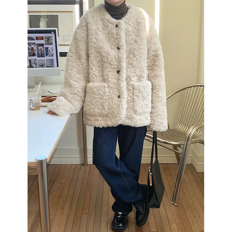 Autumn and Winter New Jacket Women's Apricot Fur One Fur Thick Jacket Round Collar Hundred Thickening Warm Outside Take on Top