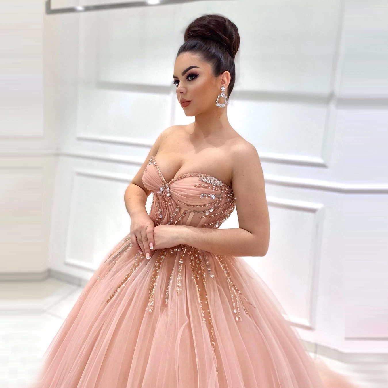 

New 2022 Plus Size Arabic Tulle Evening Dresses Ball Gowns Sweetheart Strapless Crystals Long Length Women Pageant Prom Gowns