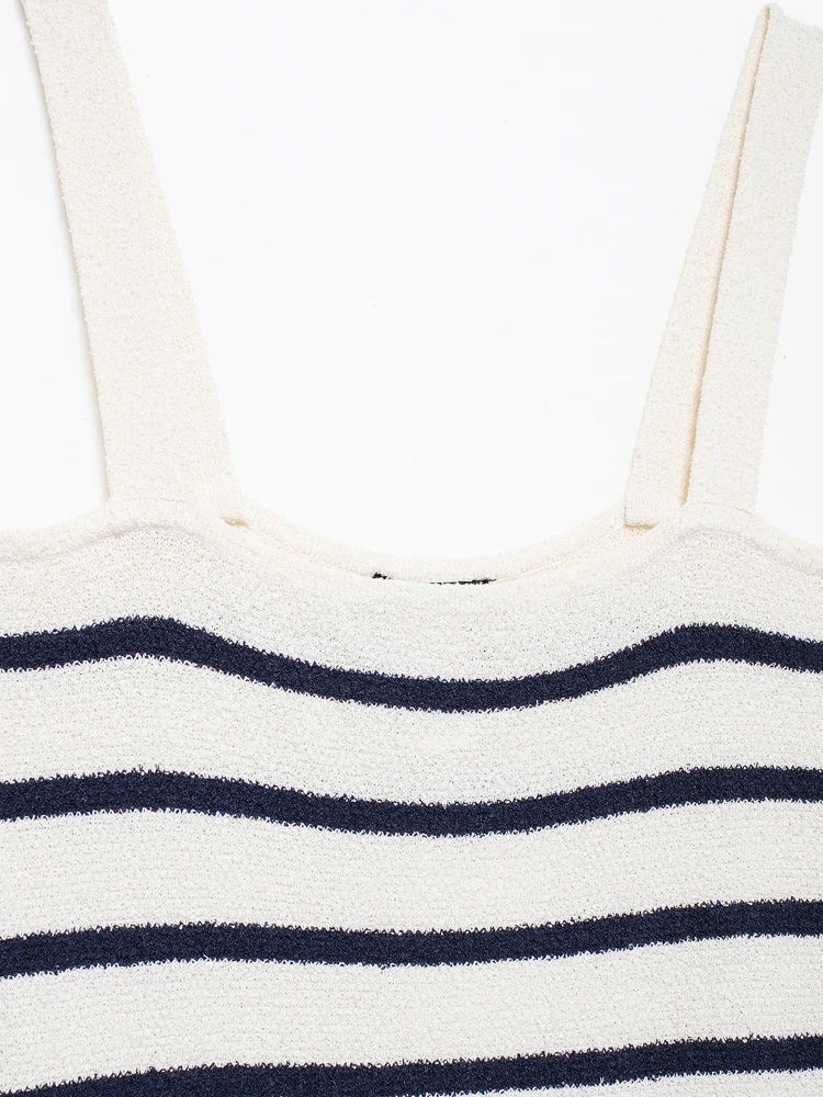 Женское трикотажное платье с широкими бретельками и полосками