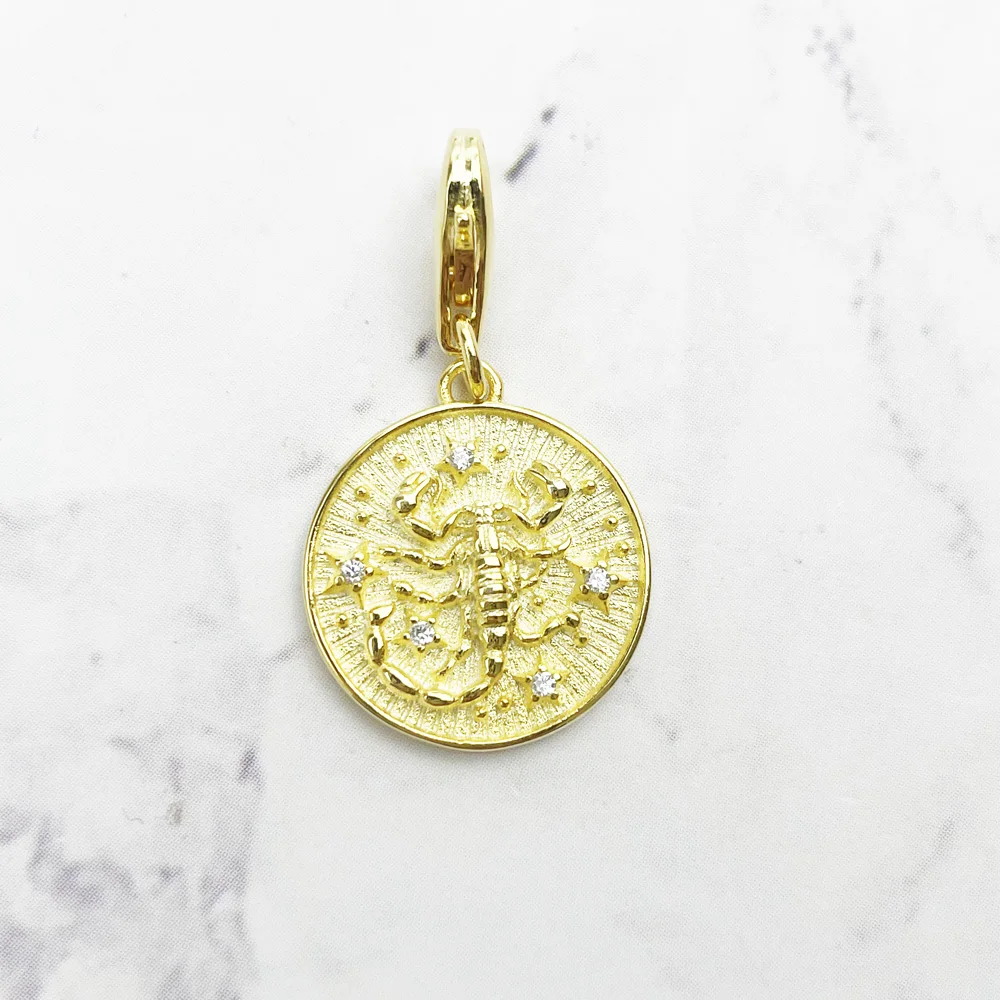 Кулон золотистый с 12 созвездиями из серебра 925 пробы