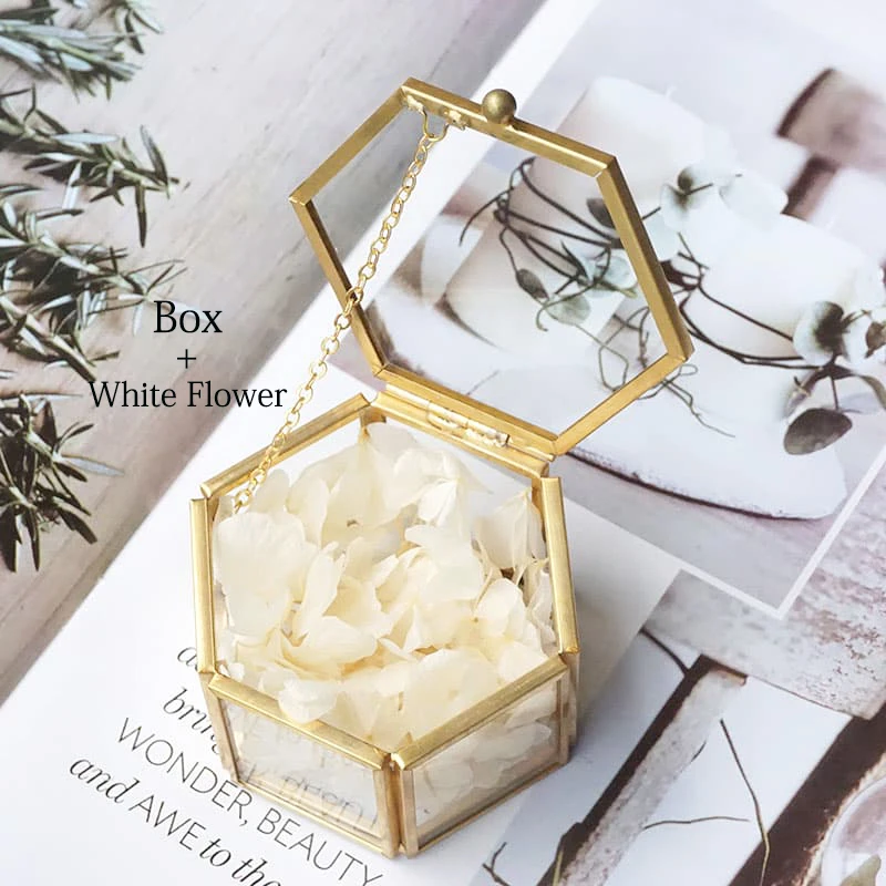 

Стеклянная шестигранная коробка для обручальных колец