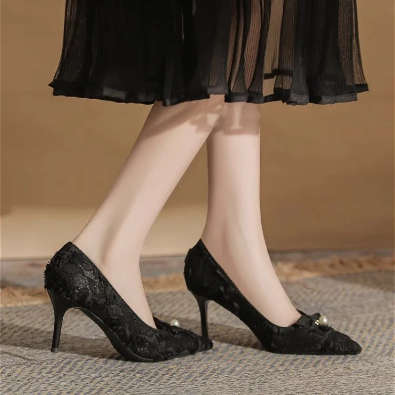 Женская обувь на высоком каблуке с жемчужным бантом элегантные туфли острым