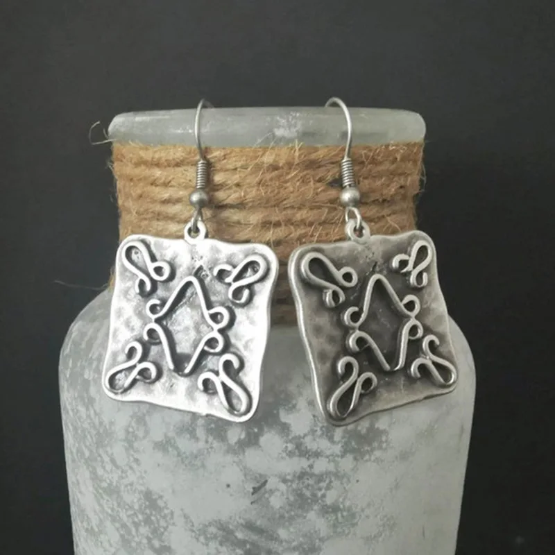 

2023 New Geometric Square Antique Silver Earrings Bohemian Hand Engraved Earrings Women's Party Earrings Accessory Gift