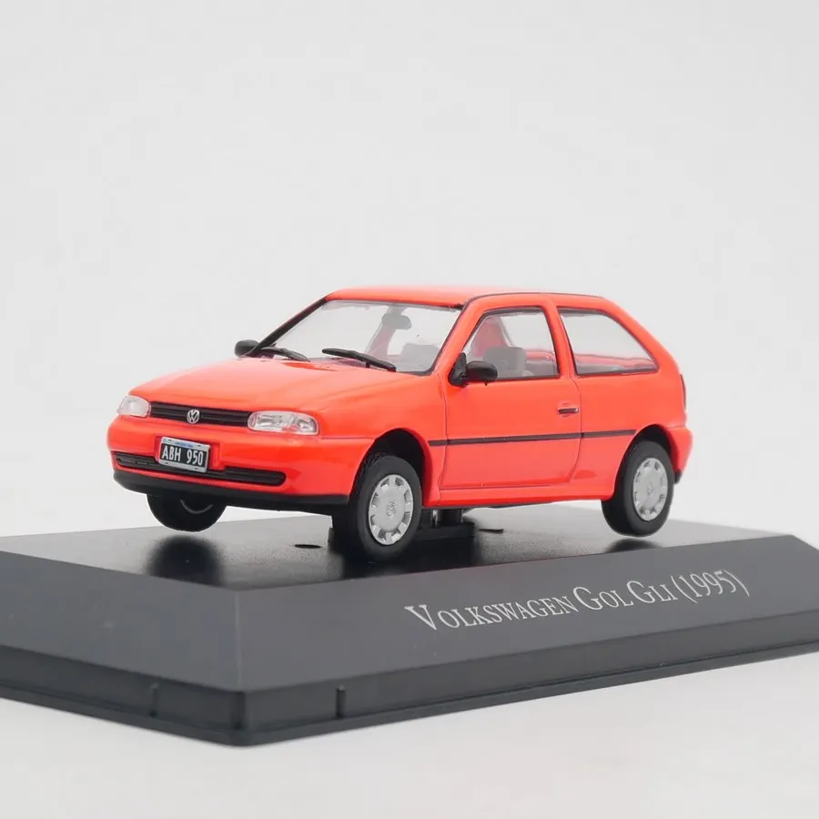 Фото Металлическая модель автомобиля Ixo 1:43, VW GOL GLI 1995, двухдверный седан, литая под давлением №1