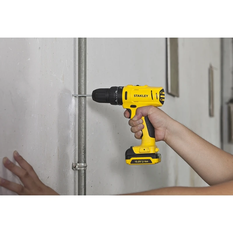 Дрель-шуруповерт аккумуляторная ударная Stanley SCH12S2 (2 Li-ion батареи 10 8В 1 5Ач Крутящий