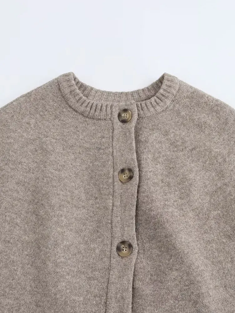 Женский трикотажный кардиган с пряжкой