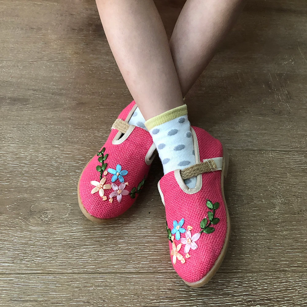 

YRZP Comfortable Kids Embroidery Slip On Flat Shoes Non-Skid Sneakers Handmade 2-15 Years Children Girls Linen Cotton Loafers