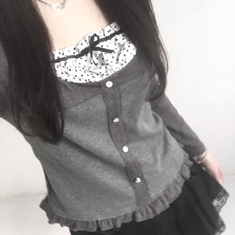 Трикотажные топы в горошек с контрастной вставкой