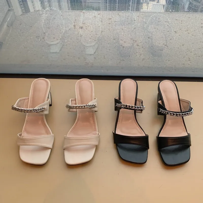 

Женские шлепанцы на квадратном каблуке, повседневные шлепанцы большого размера, роскошные римские сандалии из искусственной резины на ква...