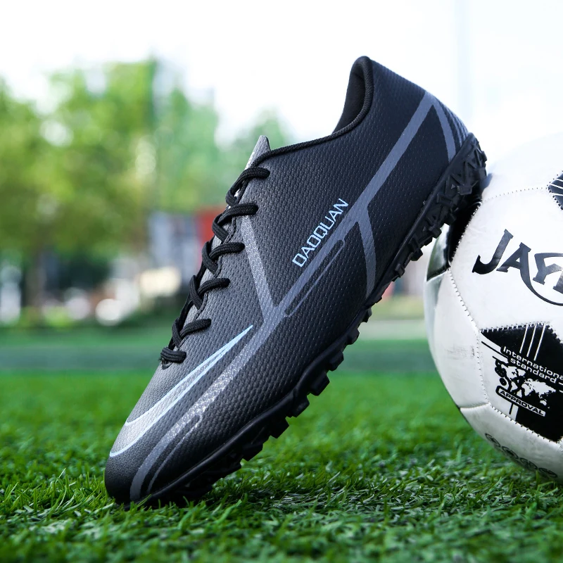 

New Men Kids Indoor Soccer Shoes TF/FG Training Football Shoes Sneakers Men Turf Soccer Cleats Professional Boys Futsal Sneakers