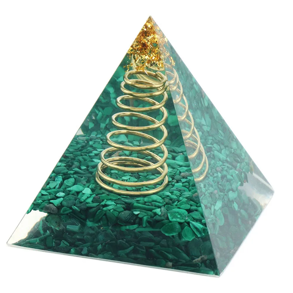 

High Quality Natural Green Stone Semi-Precious Gold Spring Pyramid Healing Living Room Table Ornament Decoration Size 6x6cm