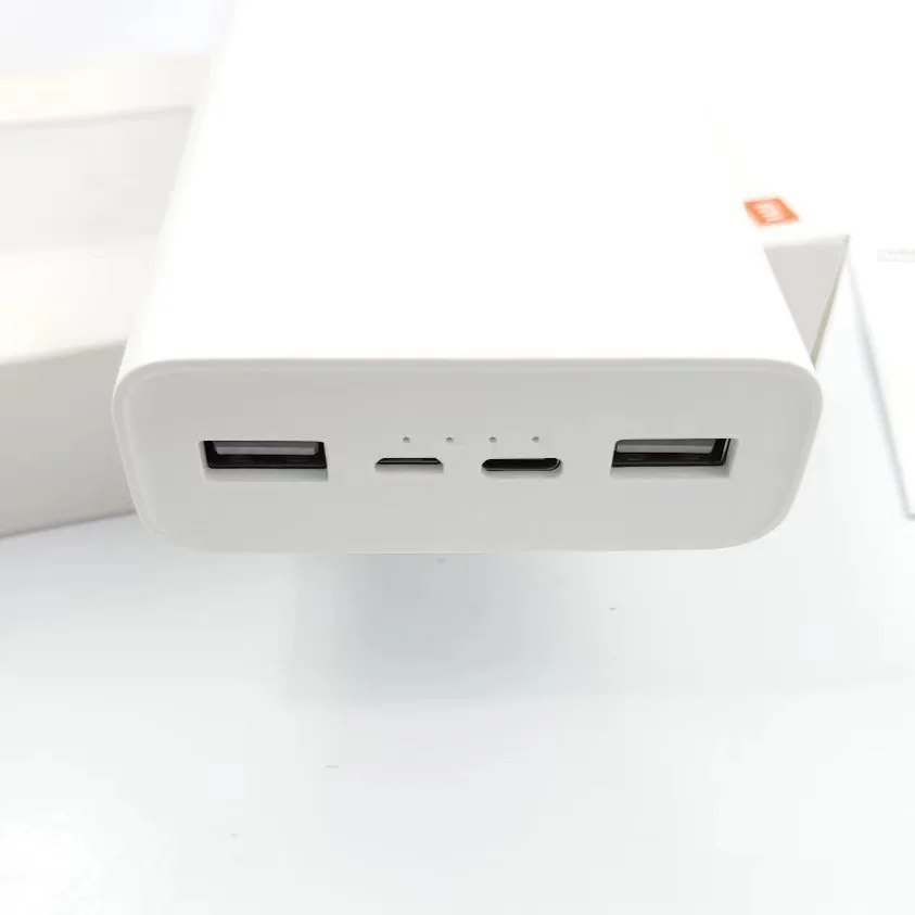 Портативный внешний аккумулятор Xiaomi PLM18ZM 20000 мАч |