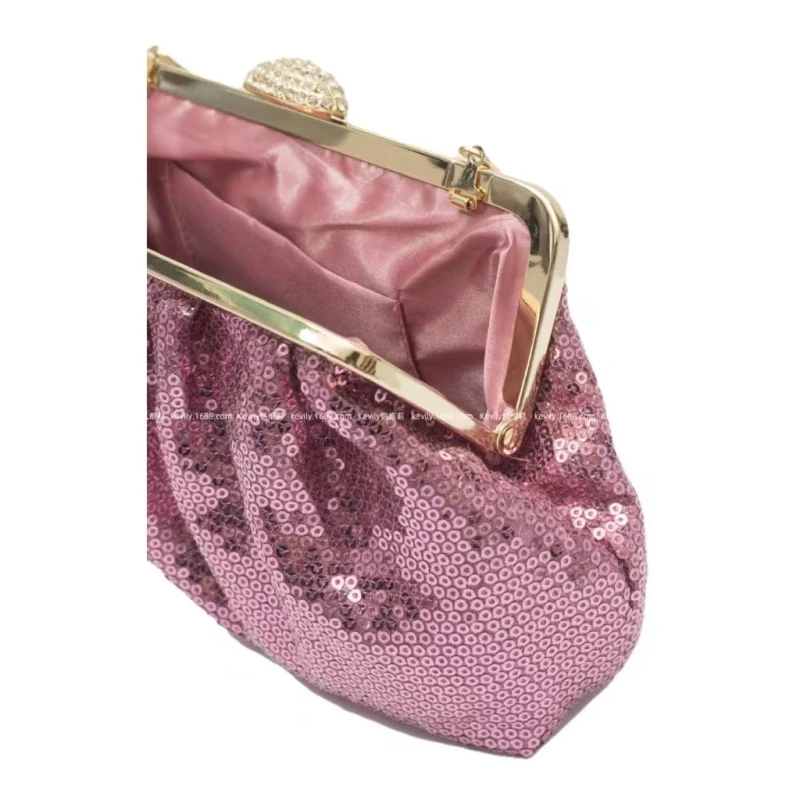 Сумка-мессенджер на плечо с блестками и цепочкой