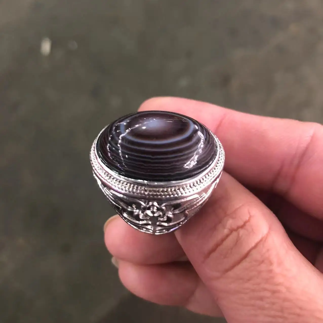 

Винтажные тибетские серебряные инкрустированные Tianzhu этнический стиль регулируемые мужские и женские кольца