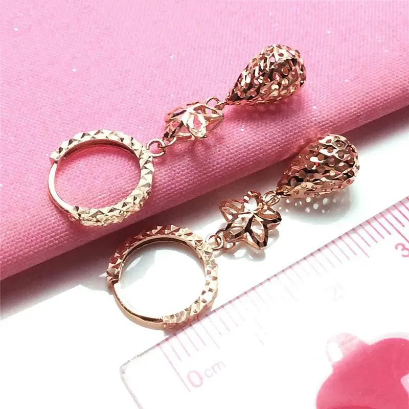 Женские серьги-капельки со звездами в классическом стереоскопическом стиле