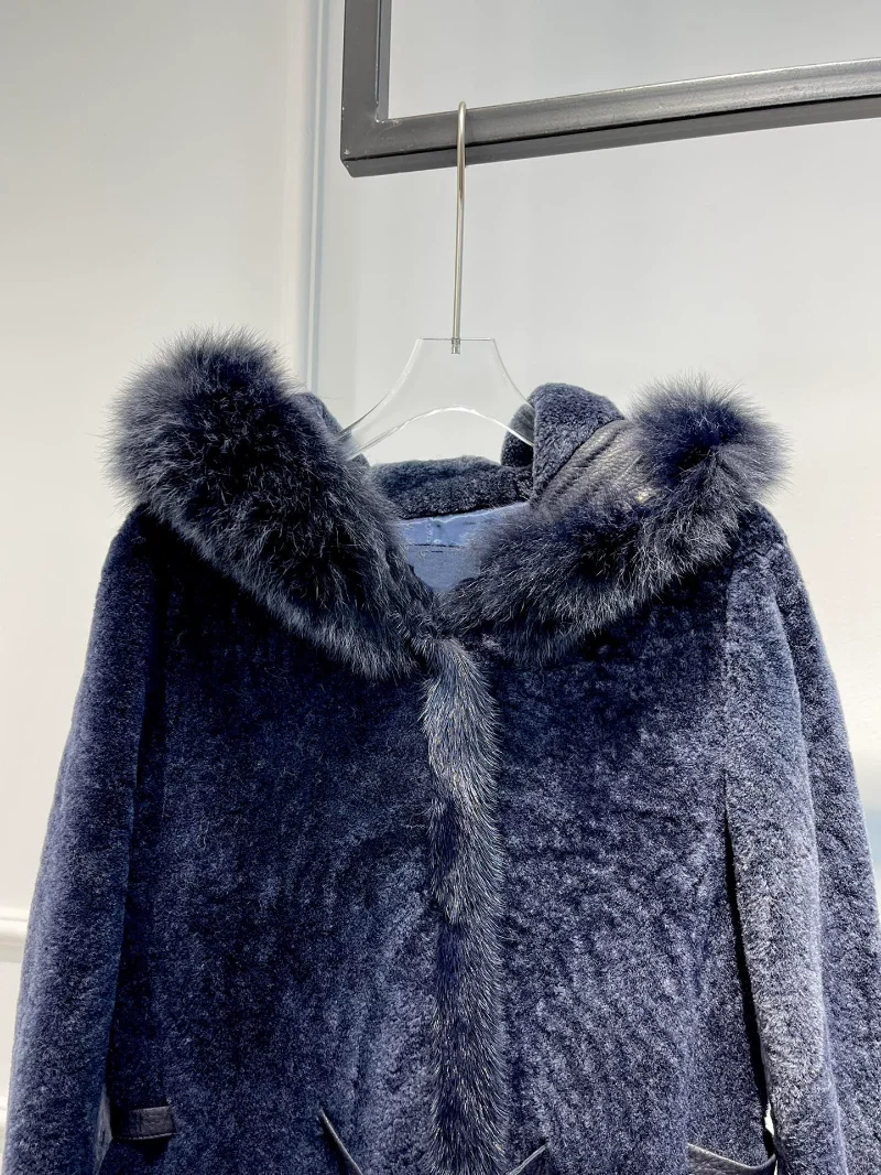 2022 Latest Winter Warming Dark Blue Fur Hooded Midi-length Coats Ladies Top Quality Shearling Jackets with Fringe Belt Women