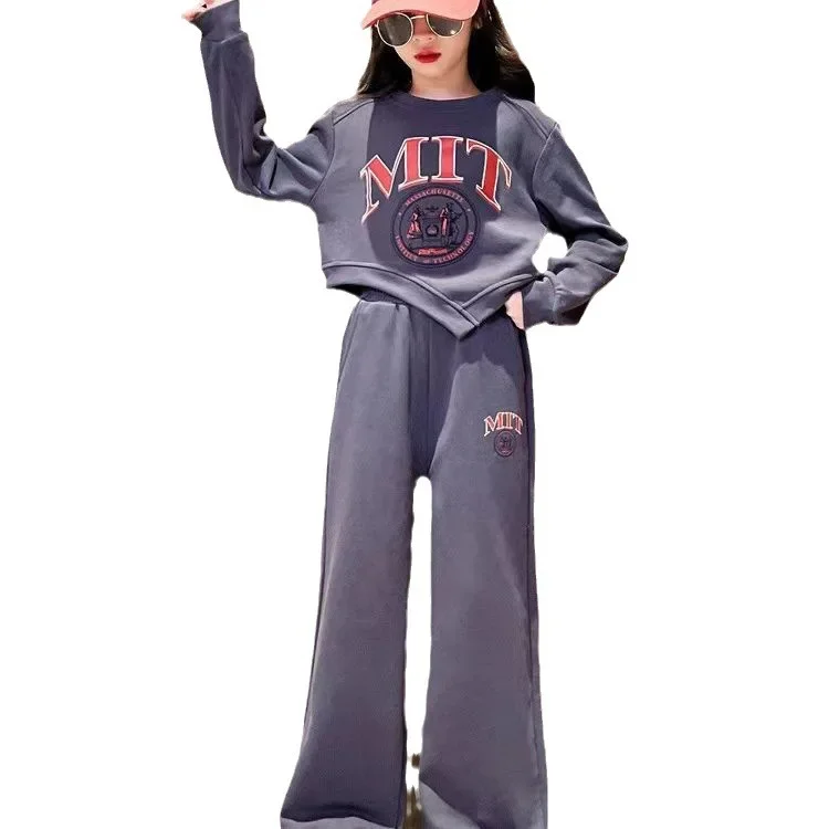 Спортивный костюм для девочек