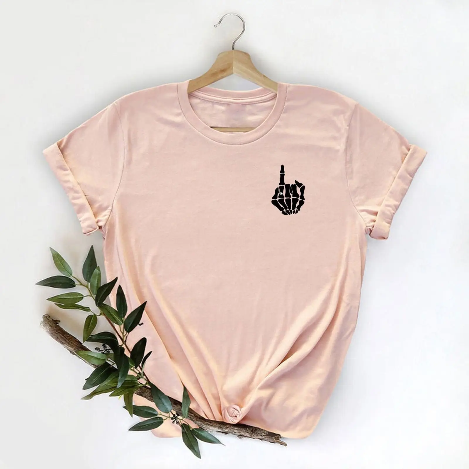 Карманная футболка для невесты минималистский Скелет рука обручальное кольцо