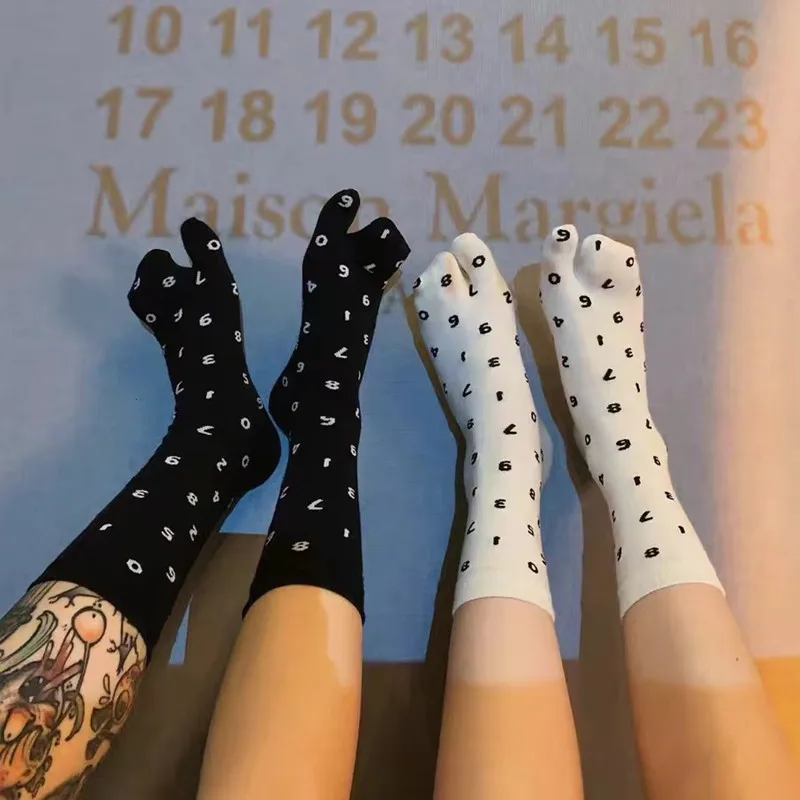 

Носки женские жаккардовые с разрезом на пальцах, шикарные модные цифровые носки из чесаного хлопка с двумя пальцами в Корейском стиле Харадзюку