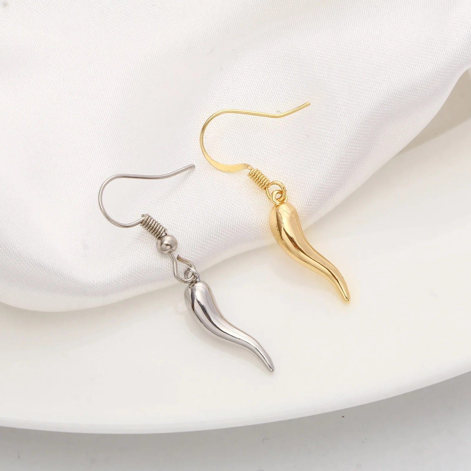 5 шт. медные Подвески Чили 3D в форме перца чили Бронзовый Золотой цвет подвески из