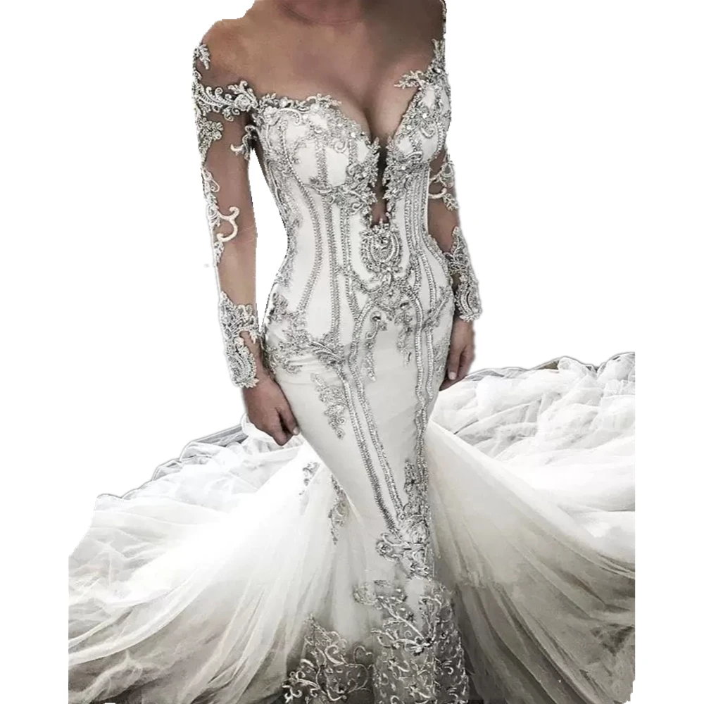 Рисунок 2 - Женское свадебное платье с длинными