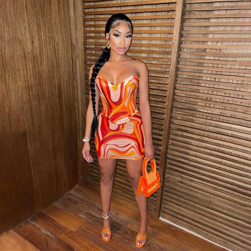 

LEOSD комплект из двух предметов с принтом для женщин комплект без бретелек корсет топ и мини-юбка комплекты летние праздничные наряды для отпуска