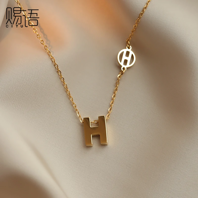 H Necklace Women Senior Choker Sweater Birthday Gift for Girlfriend Autumn and Winter