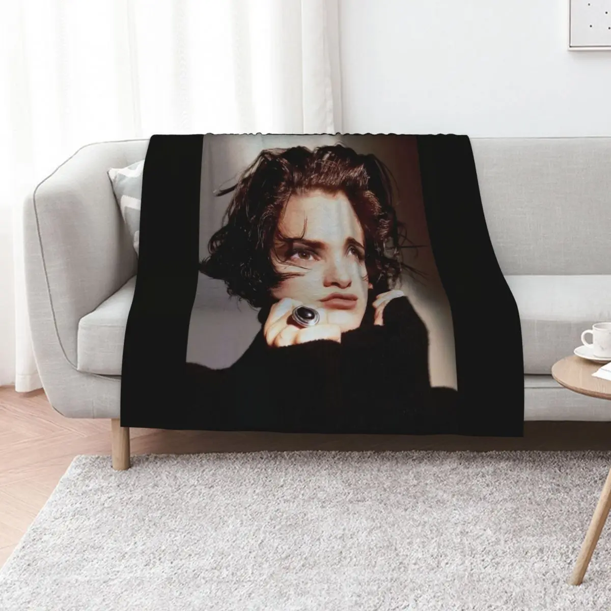 Фото Плед Winona Ryder - многофункциональное теплое одеяло для гостиной и спальни №2