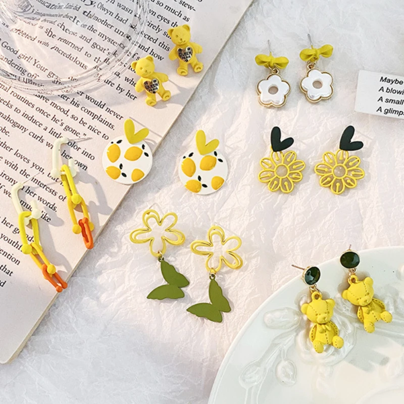 

U-Magical Temperament Yellow Flower Butterfly Dangle Earring for Women Lemon Little Bear Link Chain Hollow Earrings Jewelry
