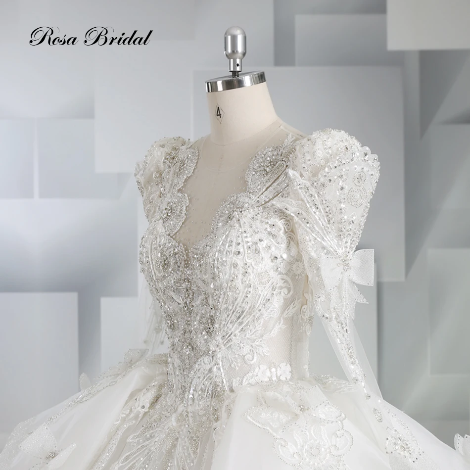 Женское свадебное платье с длинным рукавом и кружевной аппликацией