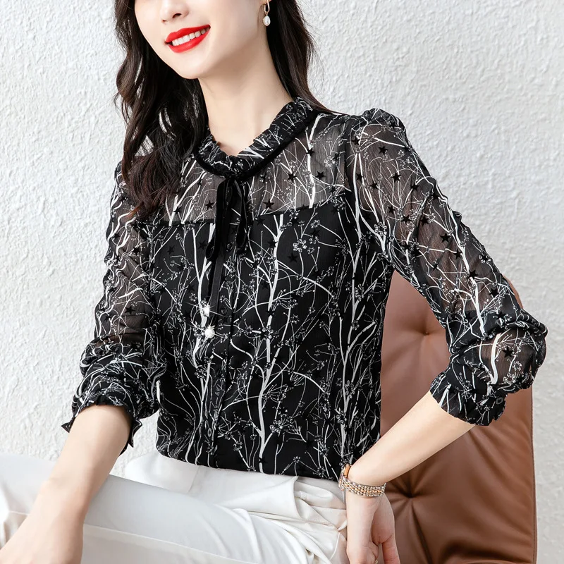 

2022 New Women's Tops, Fashionable Western-style Chiffon Shirts, Women's Early Spring and Autumn Wear, Lace Bottoming Shirts