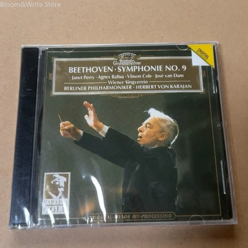 Фото Караяновское CD-издание Симфонии №9 Бетховена, исполненная Берлинским филармоническим оркестром и Венским хором, в качестве подарка для фанатов музыки. №1