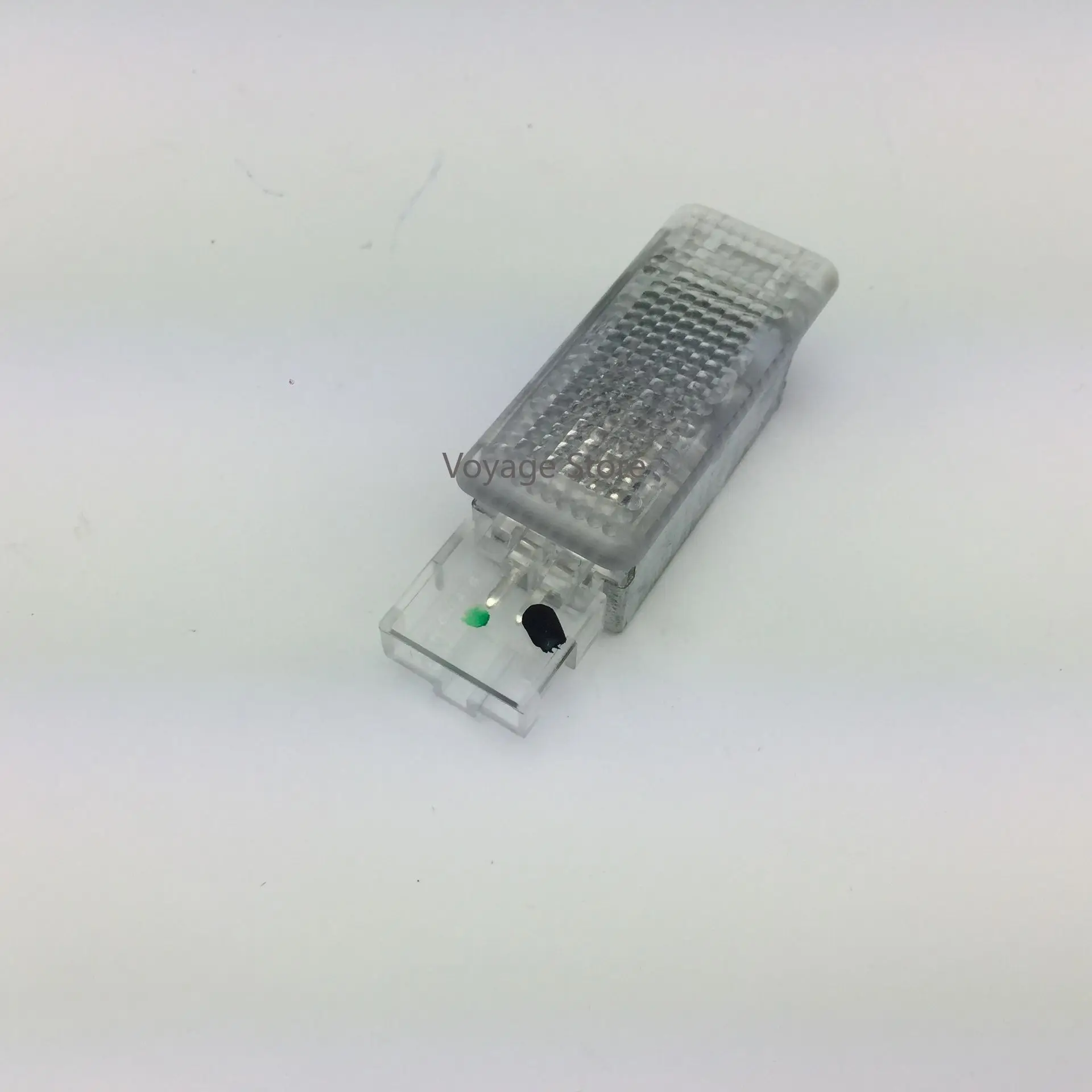 

Tiguan Skoda Mingrui Hao Rui Sagitar Maiteng door lamp iron shell lamp foot socket lamp 3TD947415