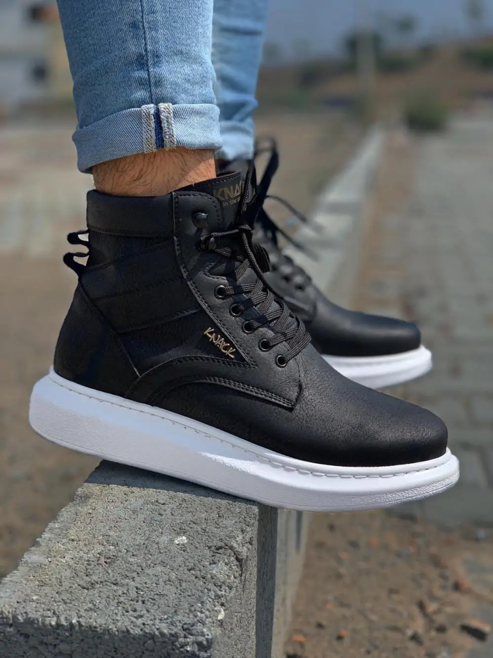 Jual Knack Sepatu Pria Hitam (Putih Sole) Warna-warni Musim Gugur Sol Tinggi Kulit Buatan Tertutup Desain Sempurna Sepatu Bot Nyaman Pria Sepatu Kasual Sepatu Desainer Untuk Pria Dengan Sepatu Mewah 2021 B-404
