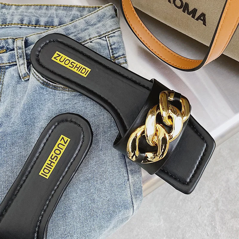 

Сандалии женские с металлическими пуговицами и буквенным украшением, пляжные шлепанцы, повседневная Летняя обувь на плоской подошве