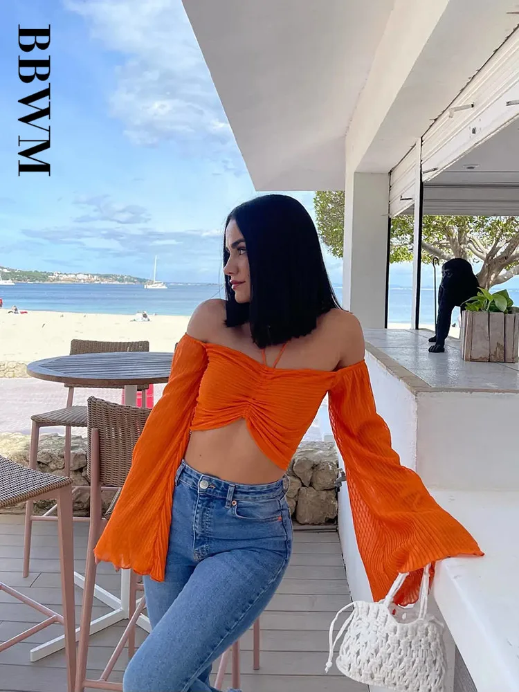 Женская укороченная блузка с лямкой на шее коротким рукавом-фонариком |